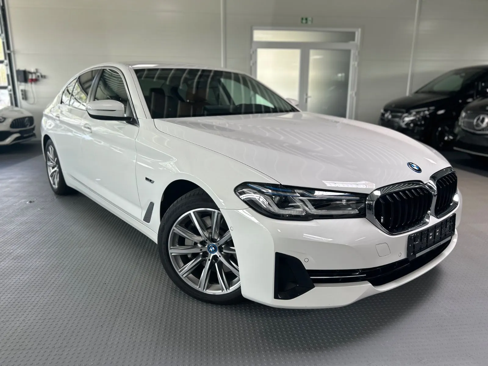 BMW 530