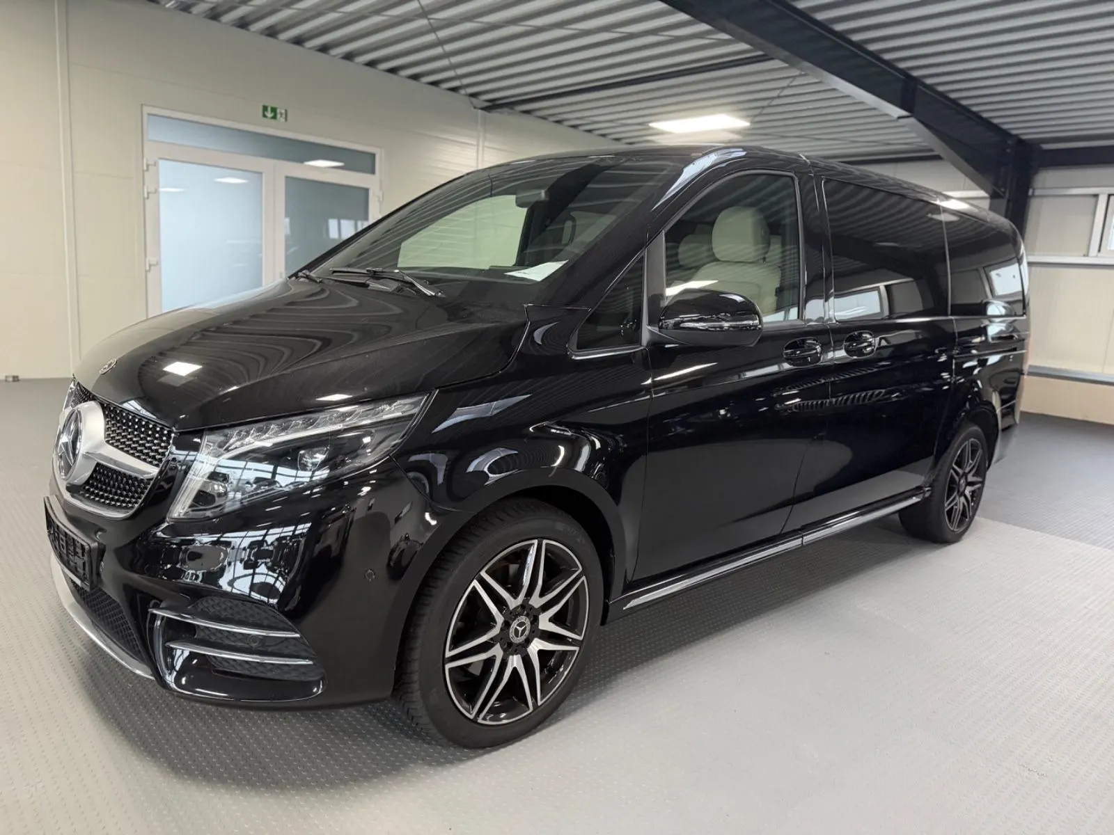 Mercedes-Benz V 300