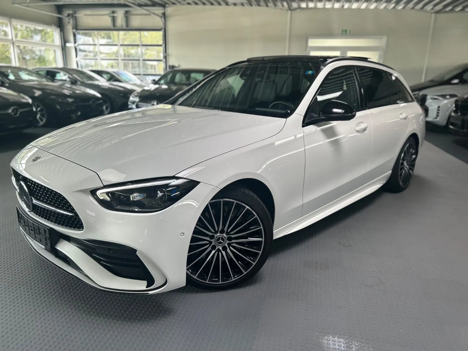 Mercedes-Benz C 220 C220d 4M AMG Night -HUD-Memory-Pano-RFK-19Zo – Foto 1 von 43
