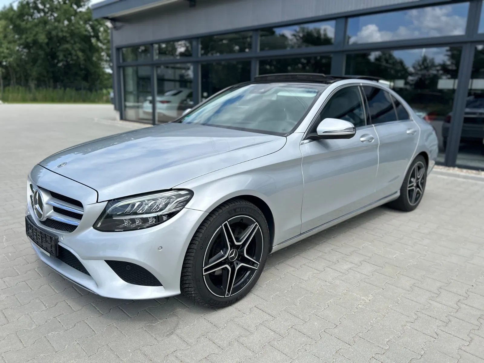 Mercedes-Benz C 200