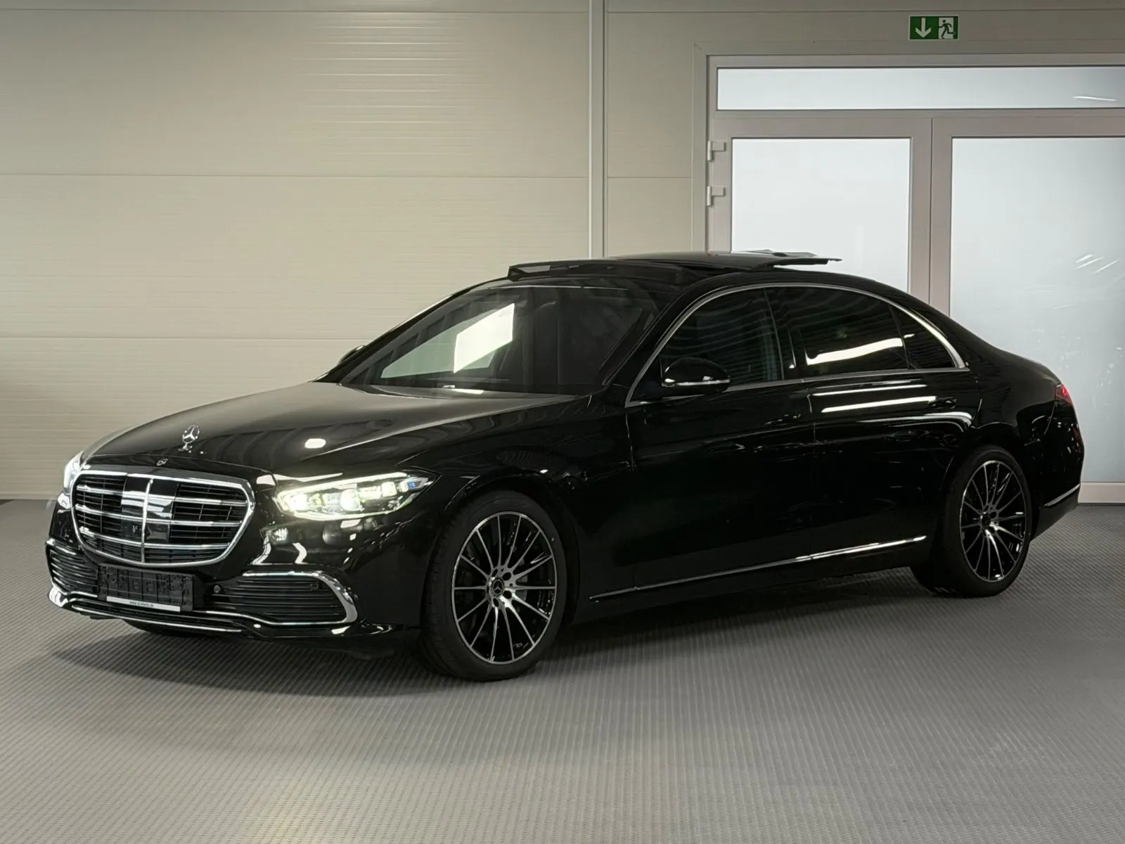 Mercedes-Benz S 350 S350d Lang -HUD-Pano-Belüft.Sitz-Burm-20Zo AMG – Foto 1 von 35