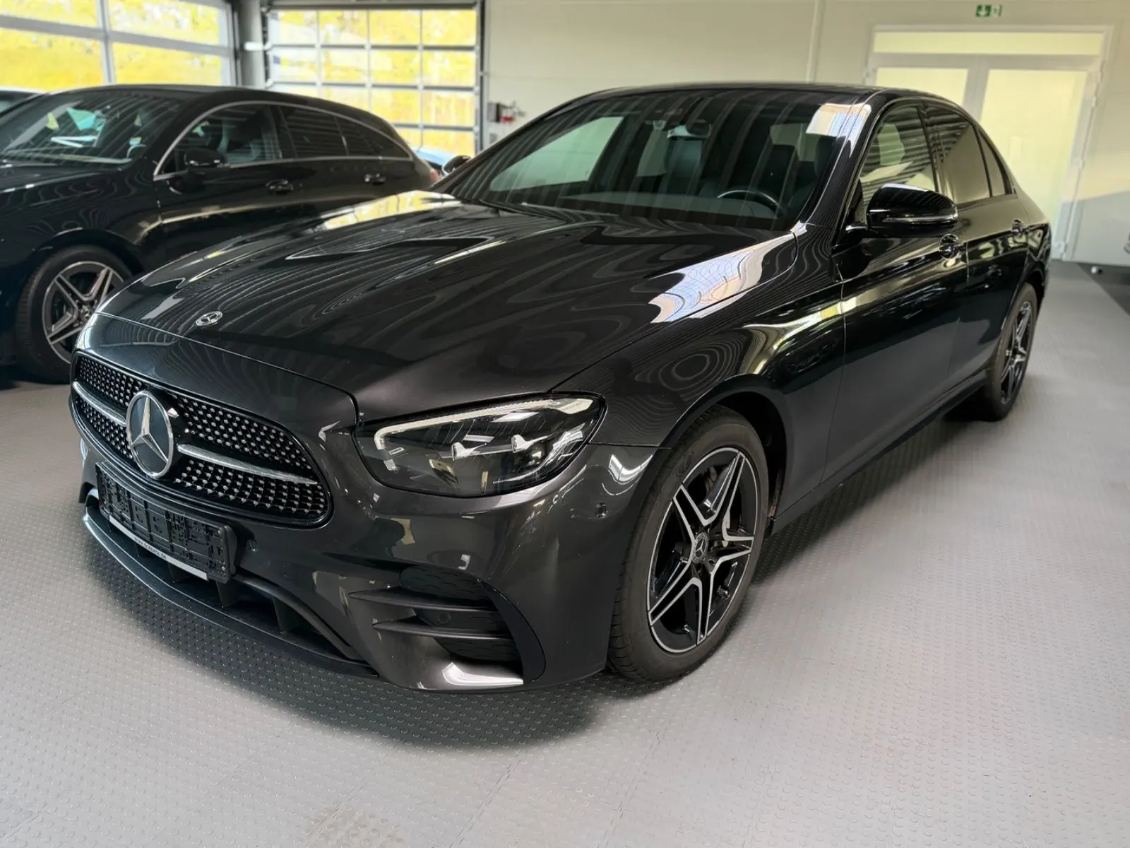 Mercedes-Benz E 400 E400d 4M AMG Night Paket Limo -Kamera-18Zoll – Foto 1 von 18