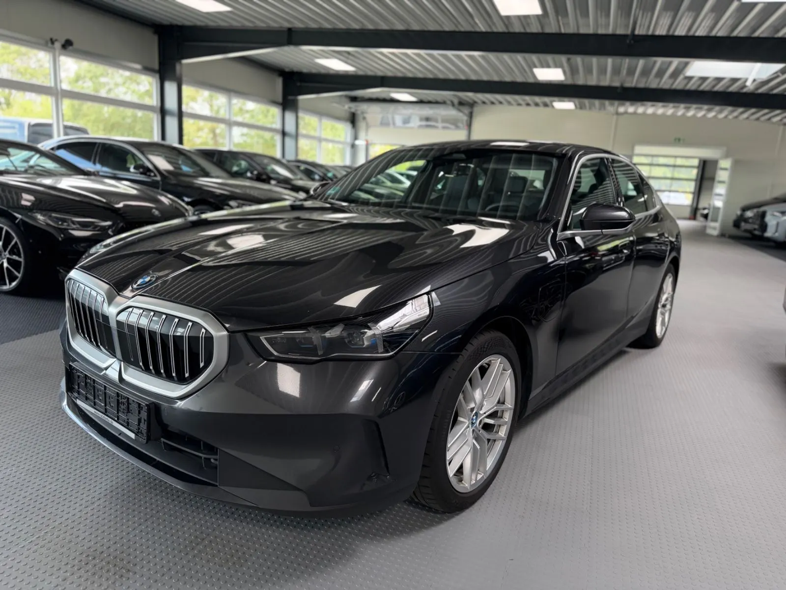 BMW 530 530e Hybrid -ACC-Leder-Kamera-Laser-19Zoll – Foto 1 von 19