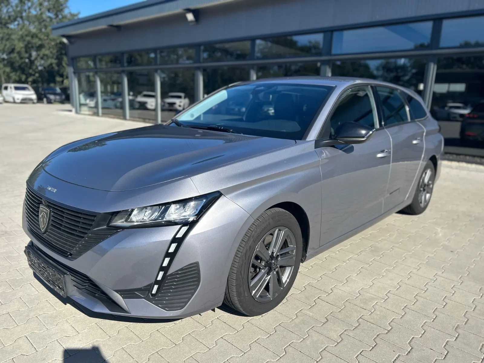 Peugeot 308 308 SW Active Pack -Tempomat-DAB-AHK-LED – Foto 1 von 28