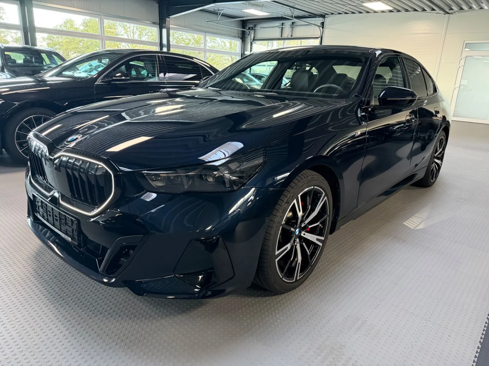 BMW 520 520xd  M Sport Pro -HUD-ACC-Sitzbelüft-360K-20Zo – Foto 1 von 15