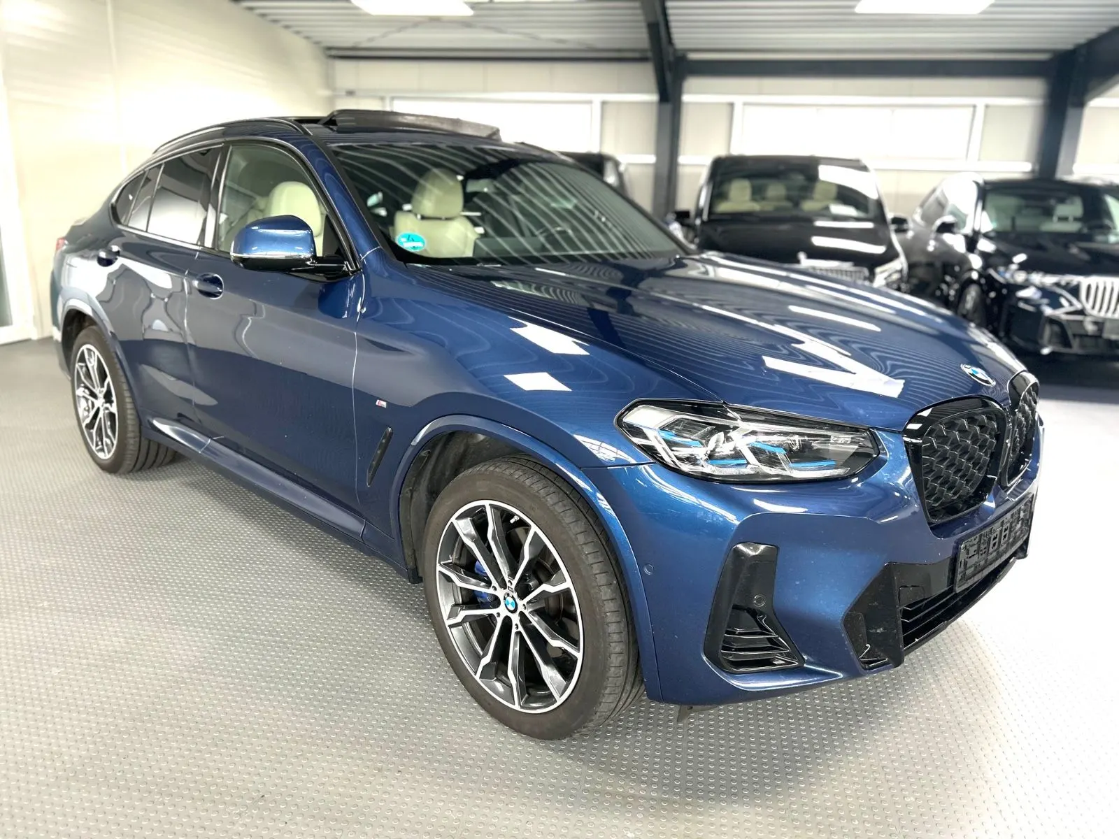 BMW X4 X4 30d M Sport -Pano-Memory-Standh.-360K-20Z – Foto 1 von 50